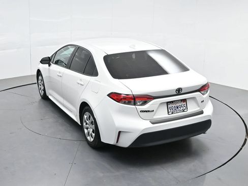 Used 2025 Toyota Corolla LE FWD image 58