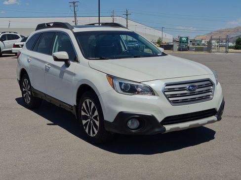 Used 2017 Subaru Outback 3.6R Limited w/ Popular Package #5 AWD/4WD image 8