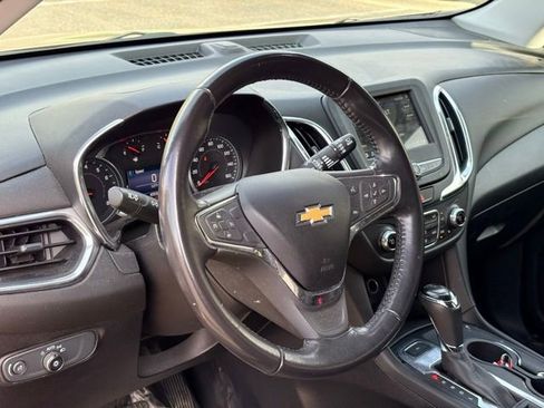 Used 2019 Chevrolet Equinox LT image 12