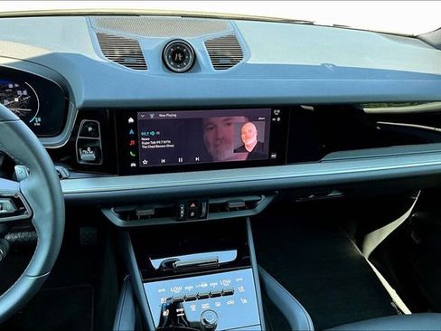 Used 2026 Porsche Cayenne image 15