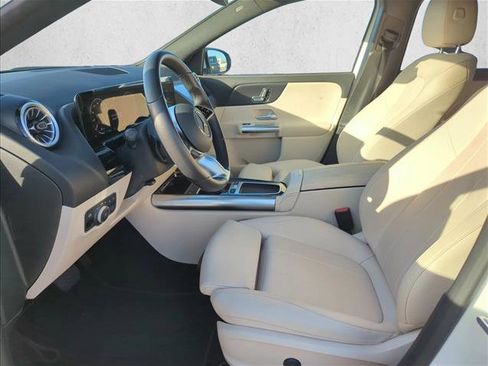 Used 2025 Mercedes-Benz GLA 250 image 9