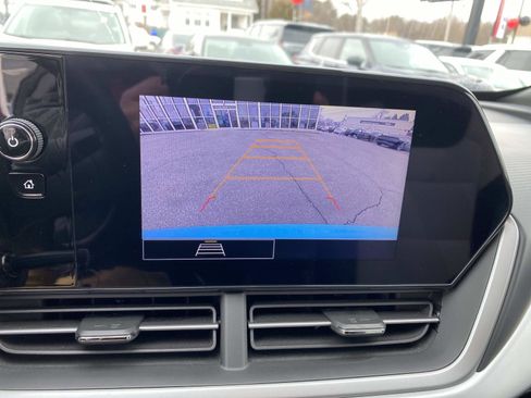 Used 2024 Chevrolet Trax RS w/ Driver Confidence Package image 13