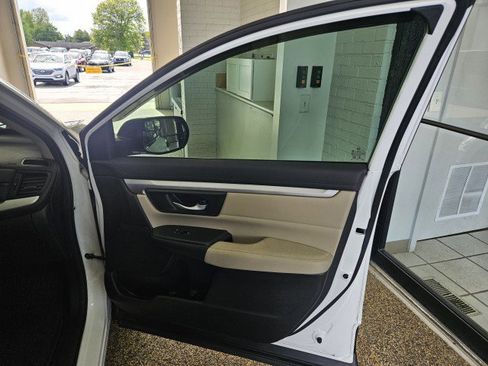 Used 2020 Honda CR-V LX image 14