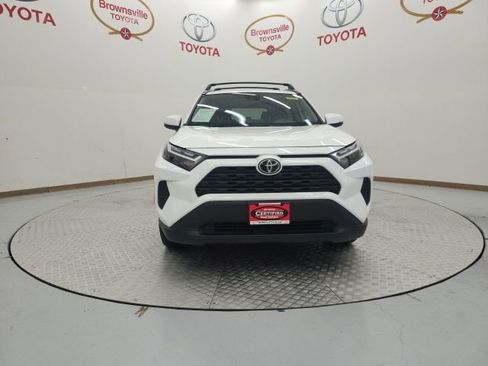 Used 2025 Toyota RAV4 XLE w/ Convenience Package image 4