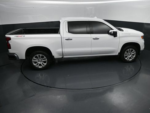 Used 2023 Chevrolet Silverado 1500 LTZ AWD/4WD image 31