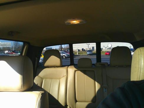 Used 2013 Ford F150 Lariat w/ Luxury Equipment Group image 12