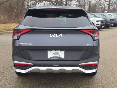 Used 2023 Kia Sportage LX AWD/4WD image 11