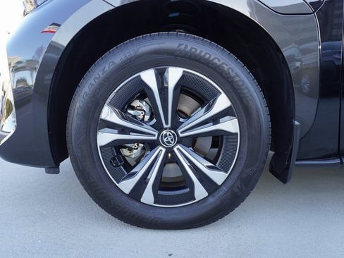 Certified 2025 Toyota bZ4X FWD image 22