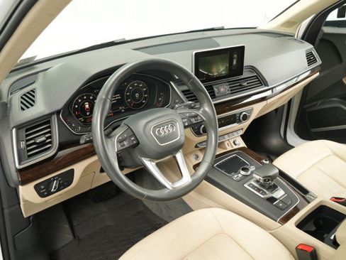 Used 2018 Audi Q5 2.0T Premium Plus w/ Premium Plus Package AWD/4WD image 32