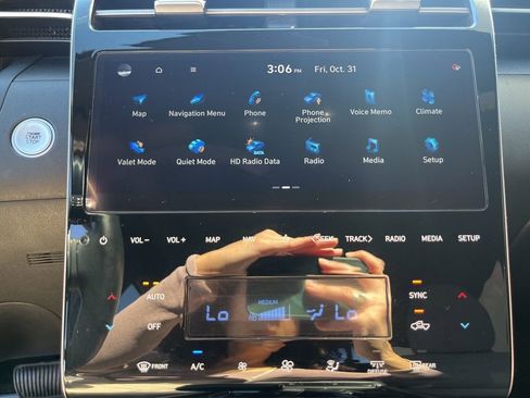 Certified 2023 Hyundai Santa Cruz SEL Premium image 43