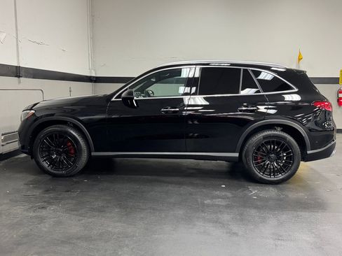Used 2025 Mercedes-Benz GLC 300 image 9