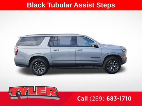 Used 2021 Chevrolet Suburban Z71 AWD/4WD image 9