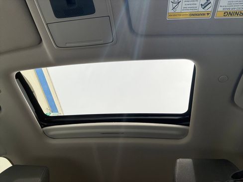 Used 2025 Honda CR-V EX image 12