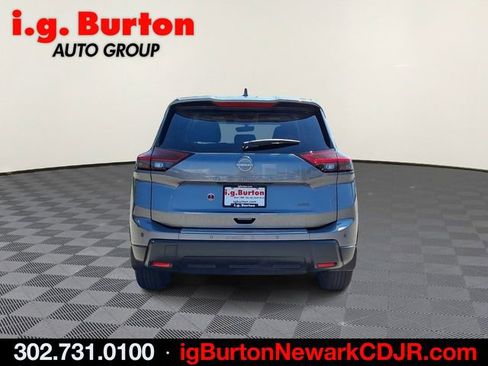Used 2025 Nissan Rogue SV AWD/4WD image 5