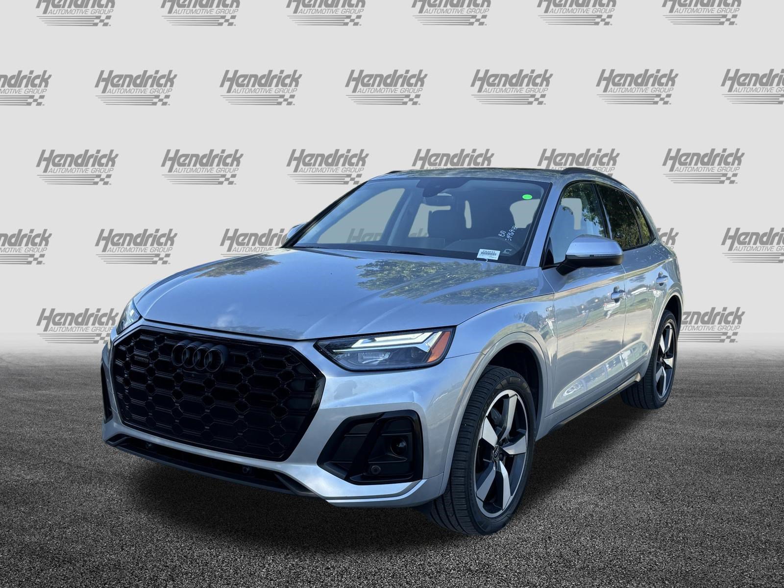 Used 2023 Audi Q5 2.0T Premium Plus w/ Premium Plus Package AWD/4WD image 6