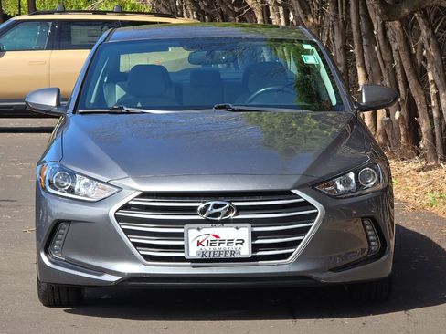 Used 2018 Hyundai Elantra Value Edition FWD image 9