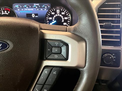 Used 2018 Ford F150 King Ranch w/ Equipment Group 601A Luxury AWD/4WD image 23