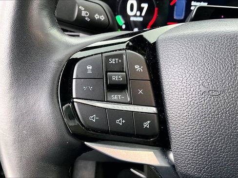 Used 2025 Ford Explorer Platinum RWD image 24