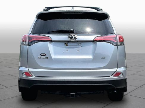 Used 2016 Toyota RAV4 LE FWD image 5