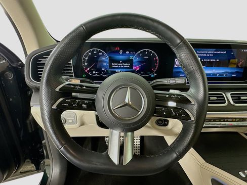 Certified 2025 Mercedes-Benz GLS 450 4MATIC image 11