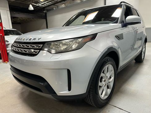 Used 2018 Land Rover Discovery SE AWD/4WD image 6