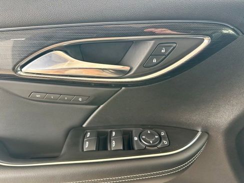 Used 2023 Buick Envision Essence w/ Sport Touring Package FWD image 31