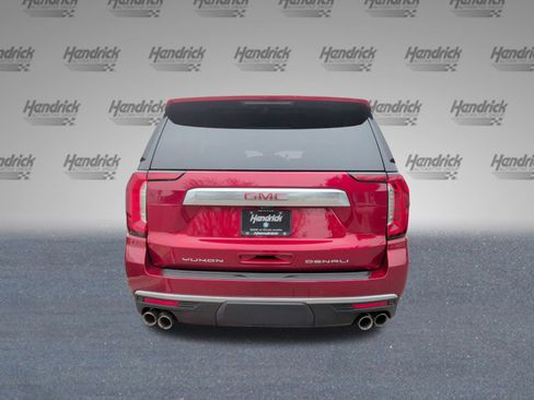 Used 2023 GMC Yukon Denali w/ Advanced Technology Package image 8