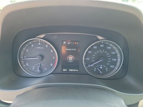 Used 2017 Hyundai Elantra Limited w/ Limited Tech Package 04 FWD image 25