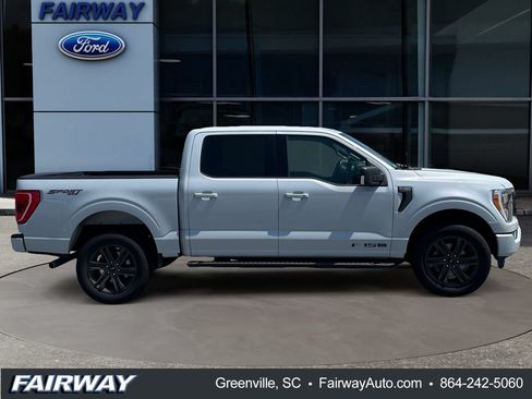 Used 2022 Ford F150 XLT w/ Equipment Group 302A High AWD/4WD image 9
