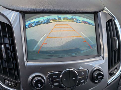 Used 2017 Chevrolet Cruze LT FWD image 28