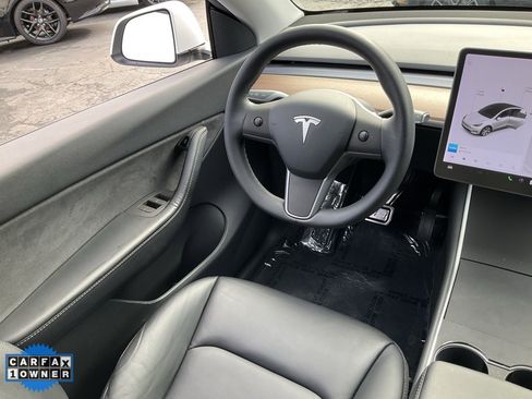Used 2020 Tesla Model Y Long Range image 37