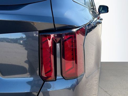 Used 2024 Kia Sorento S image 12