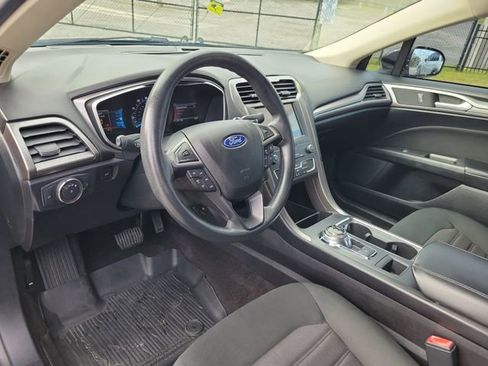 Used 2020 Ford Fusion SE AWD/4WD image 10