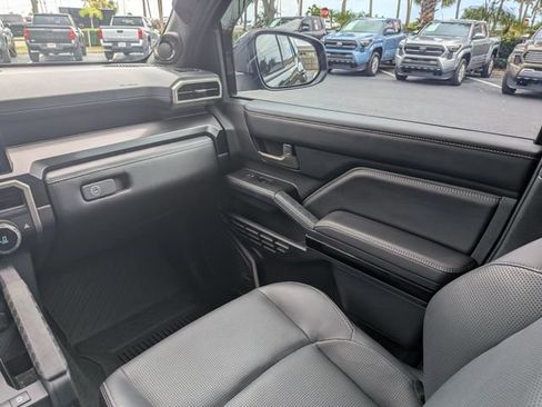 Used 2026 Toyota 4Runner Limited AWD/4WD image 18