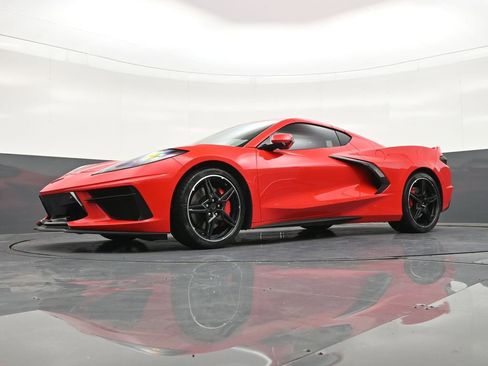 Used 2021 Chevrolet Corvette Stingray Premium Cpe w/ Z51 Performance Package image 22