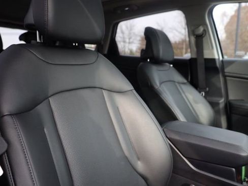 Certified 2026 Kia Sportage EX w/ EX Panorama Roof Package image 40