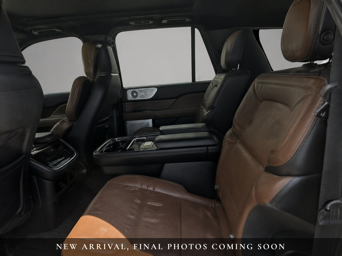 Used 2023 Lincoln Navigator L Reserve AWD/4WD image 5