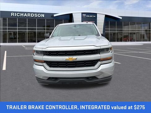 Used 2018 Chevrolet Silverado 1500 Custom w/ Custom Value Package AWD/4WD image 3