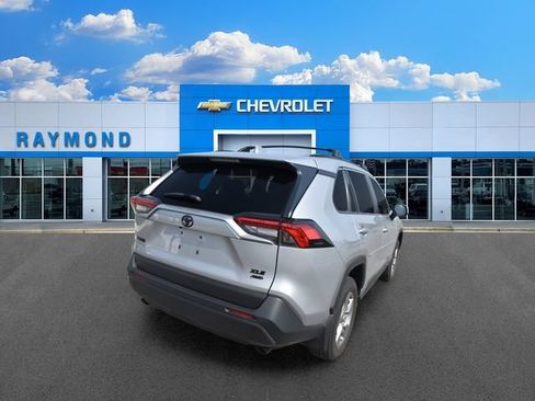 Used 2024 Toyota RAV4 XLE w/ Convenience Package AWD/4WD image 3