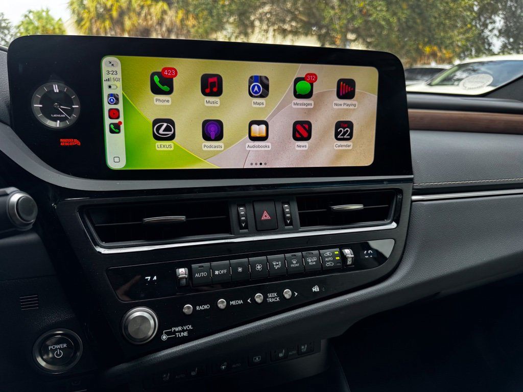 Certified 2025 Lexus ES 300h w/ Technology Package FWD image 16