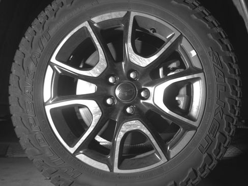 Used 2025 Jeep Compass Trailhawk AWD/4WD image 13