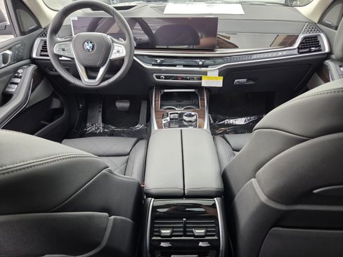 New 2027 BMW X7 xDrive40i w/ Executive Package AWD/4WD image 13