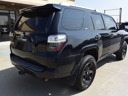 Used 2016 Toyota 4Runner SR5 Premium image 5