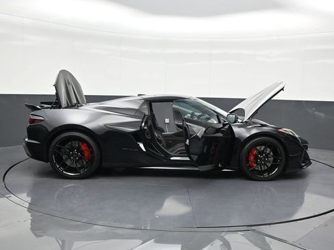 Used 2026 Chevrolet Corvette Z06 RWD image 30