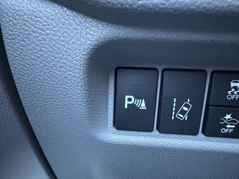 Used 2017 Honda Pilot Touring image 36