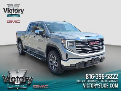 New 2026 GMC Sierra 1500 SLT w/ SLT Premium Package