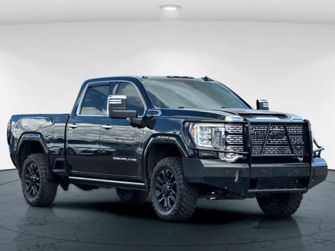 Used 2022 GMC Sierra 2500 Denali w/ Denali Black Diamond Edition AWD/4WD image 5