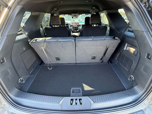 New 2026 Ford Explorer ST-Line w/ ST-Line Street Pack image 7