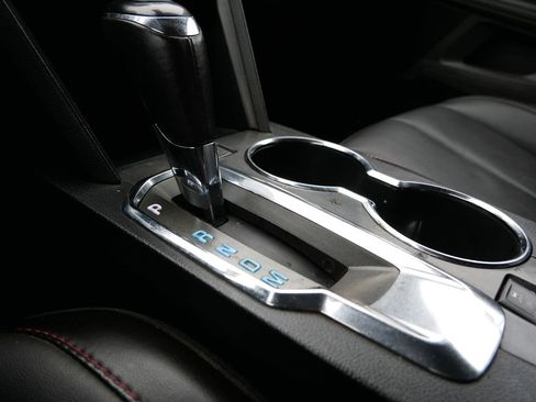 Used 2016 Chevrolet Equinox LTZ w/ Enhanced Convenience Package image 21