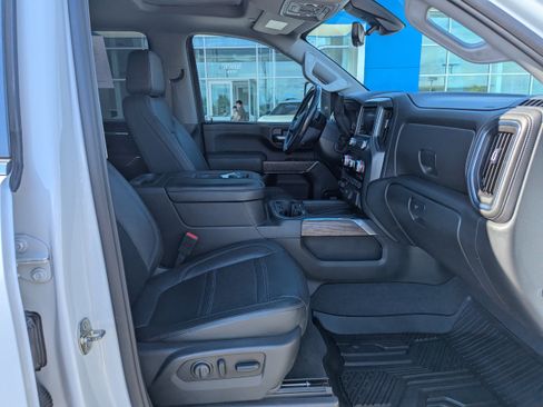 Certified 2020 GMC Sierra 3500 Denali w/ Denali Ultimate Package AWD/4WD image 36
